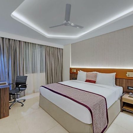 The Fern Residency Karad Hotel Bagian luar foto