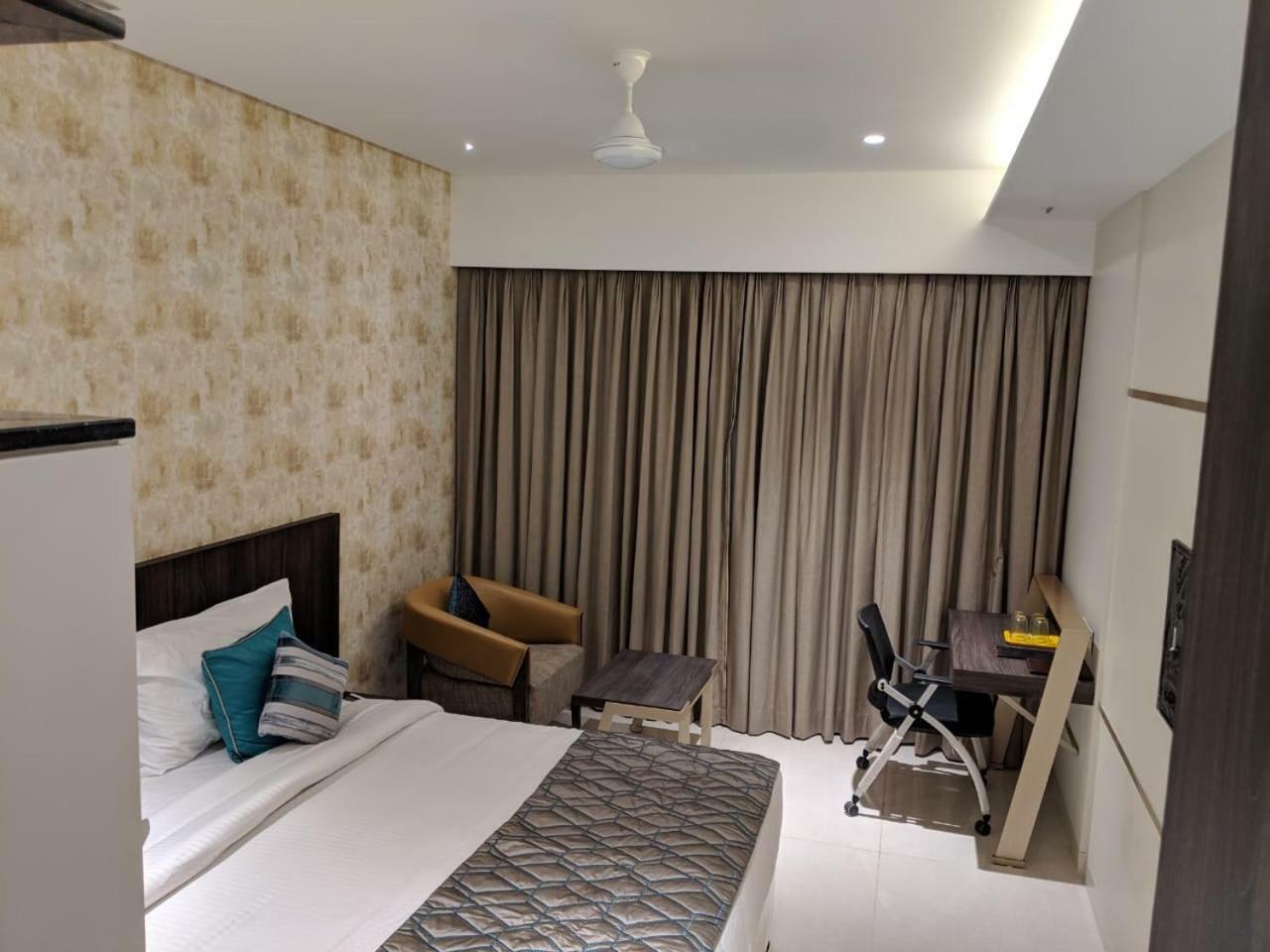 The Fern Residency Karad Hotel Bagian luar foto