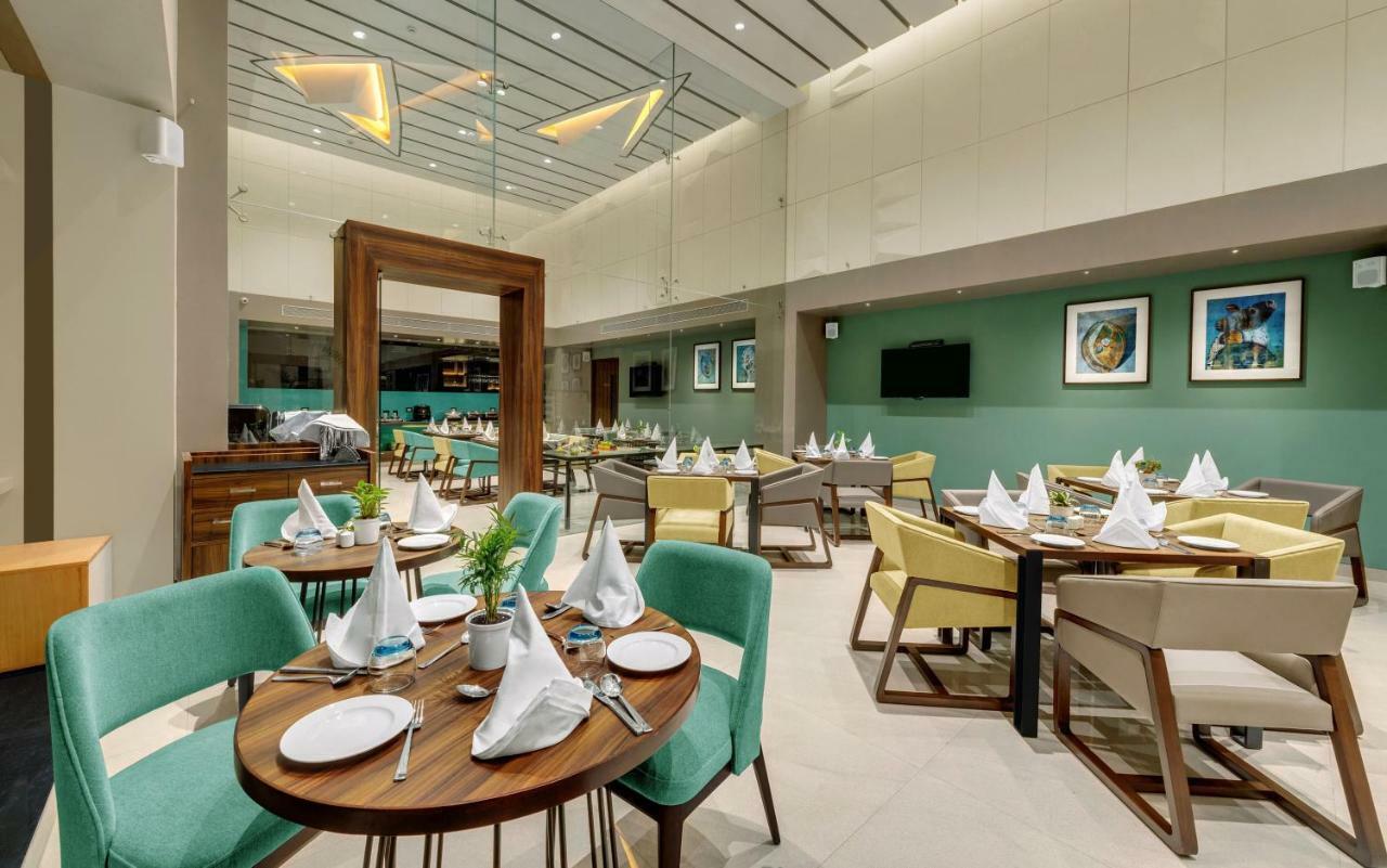 The Fern Residency Karad Hotel Bagian luar foto
